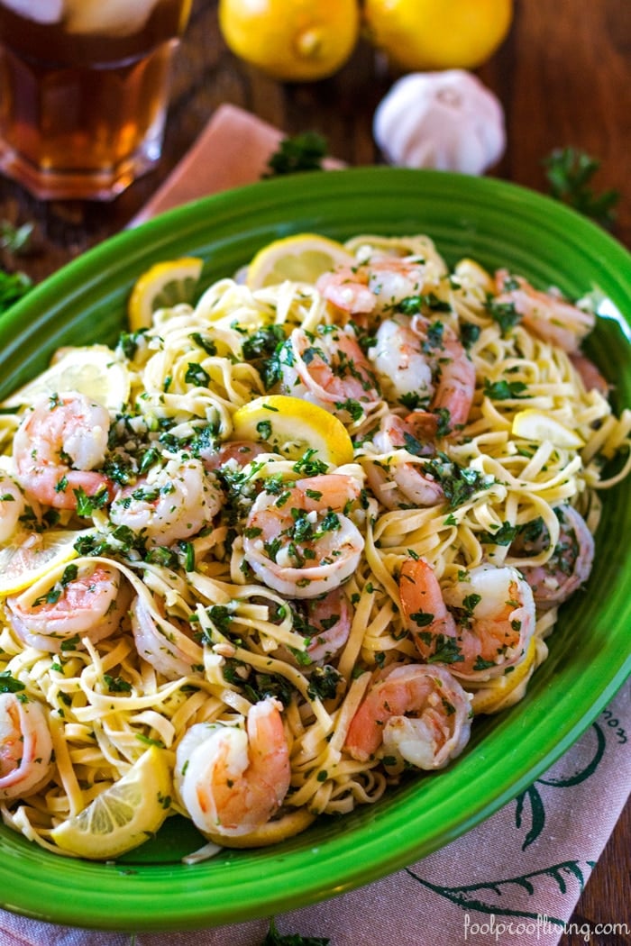 Classic Shrimp Scampi with Linguine l Homemade Recipes //homemaderecipes.com/healthy/24-homemade-shrimp-scampi-recipes