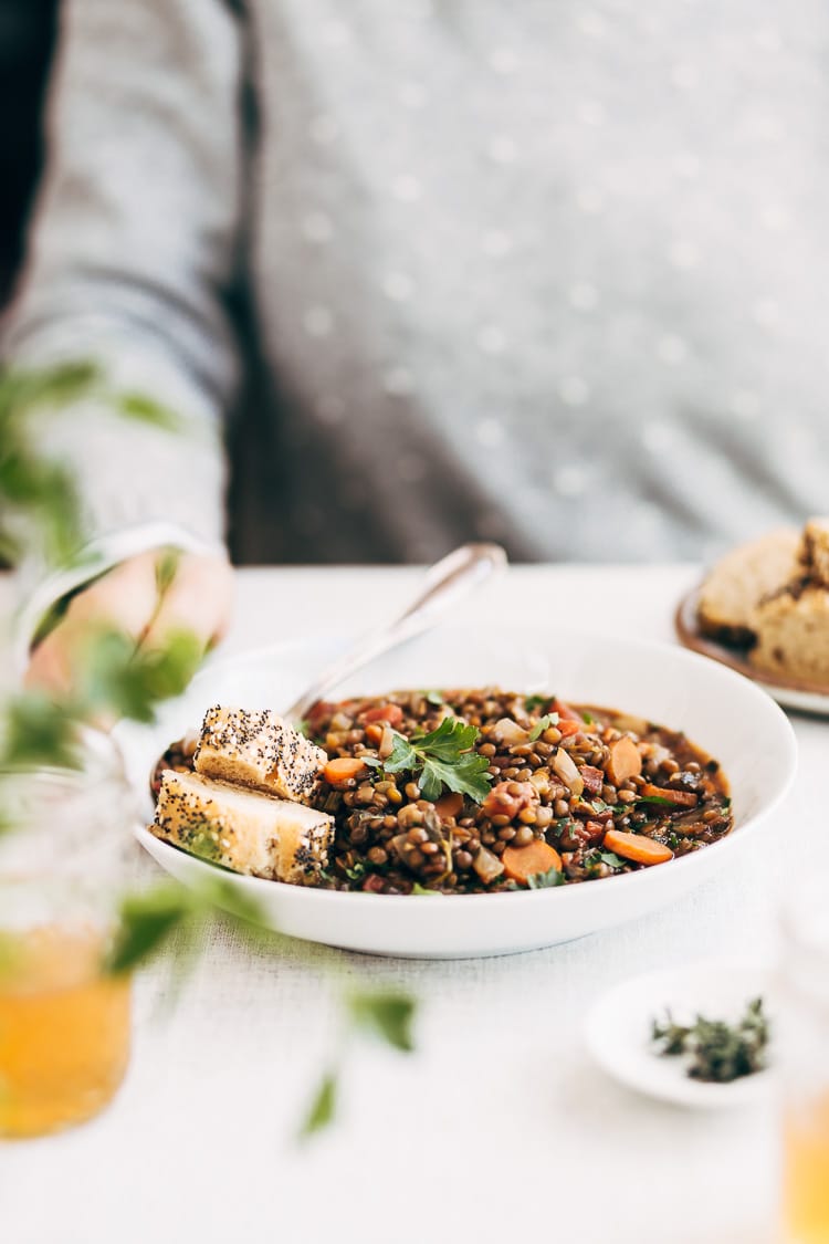 https://foolproofliving.com/wp-content/uploads/2014/02/French-Lentil-Soup-3510.jpg