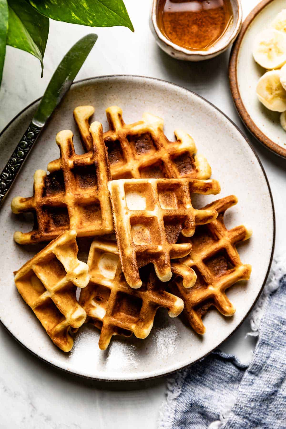 https://foolproofliving.com/wp-content/uploads/2014/07/Yeasted-Waffles.jpg