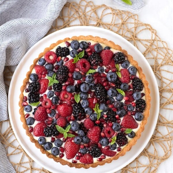 Summer Berry Tart from the top view