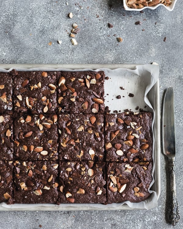 Vegan Spelt Flour Almond Butter Brownies: Maple and coconut sugar sweetened almond butter brownies made with spelt flour and dark chocolate.