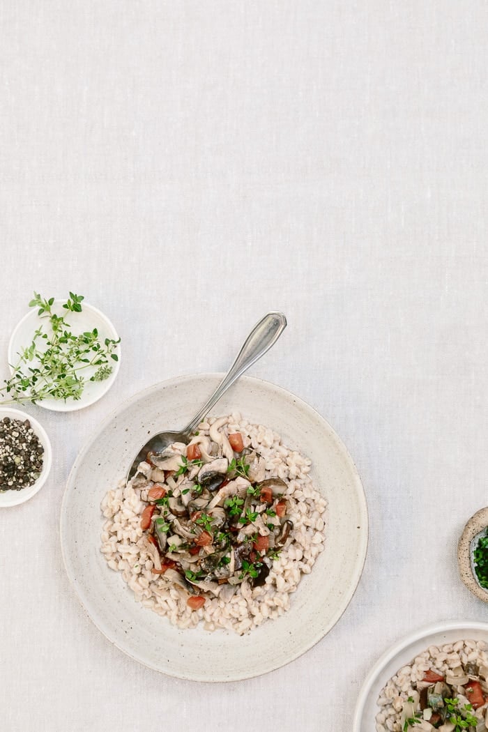 Made with a combination of assorted mushrooms, this vegan mushroom ragout with farro is a healthy, nutritious and heartwarming bowl of comfort food.