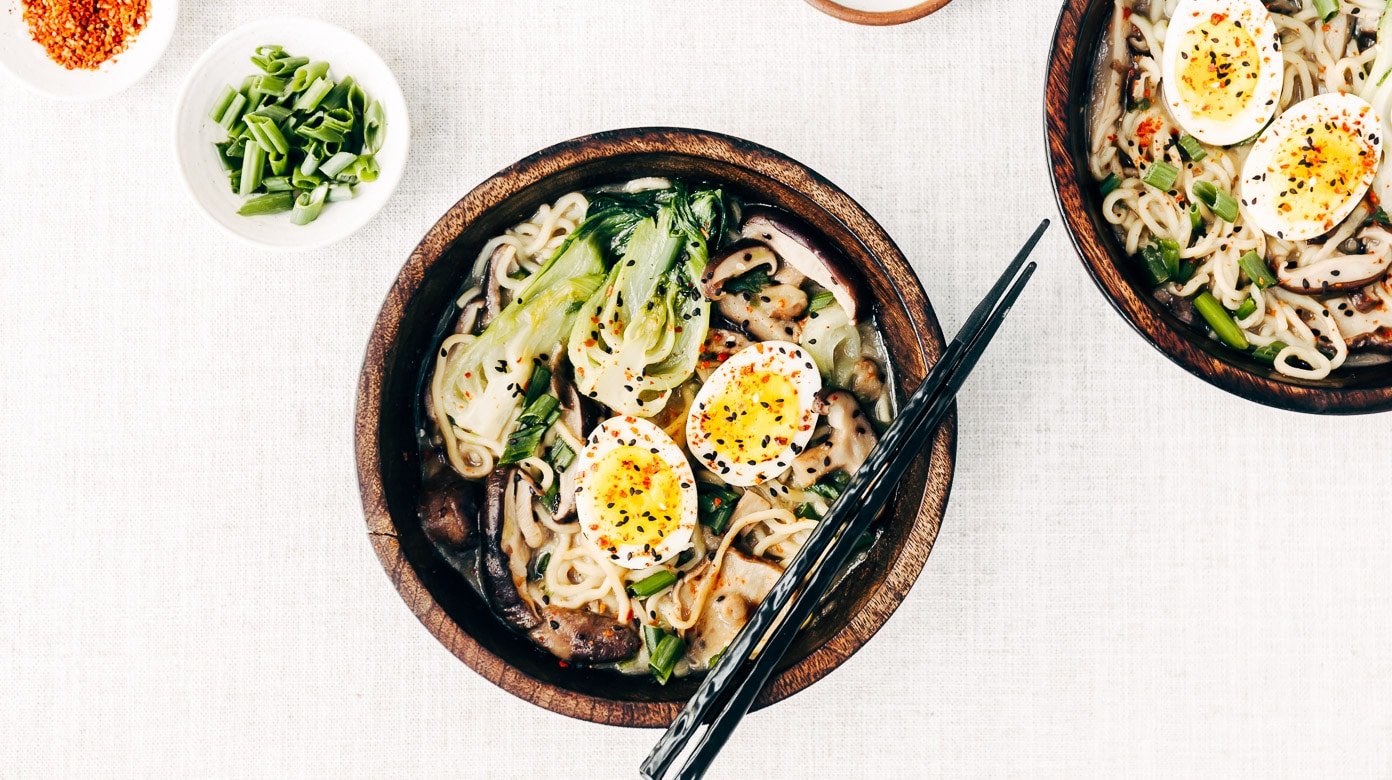 10-Minute Vegetable Ramen Noodles - Hey Nutrition Lady