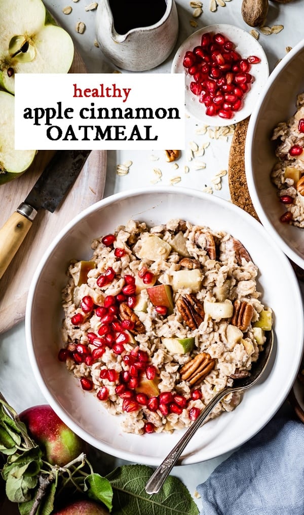 Apple Cinnamon Oatmeal Recipe (Easy & Ready in 15 minutes)