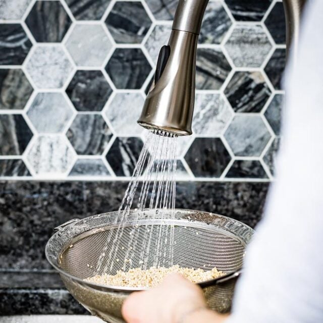 How To Rinse Quinoa With or Without a Strainer Foolproof Living