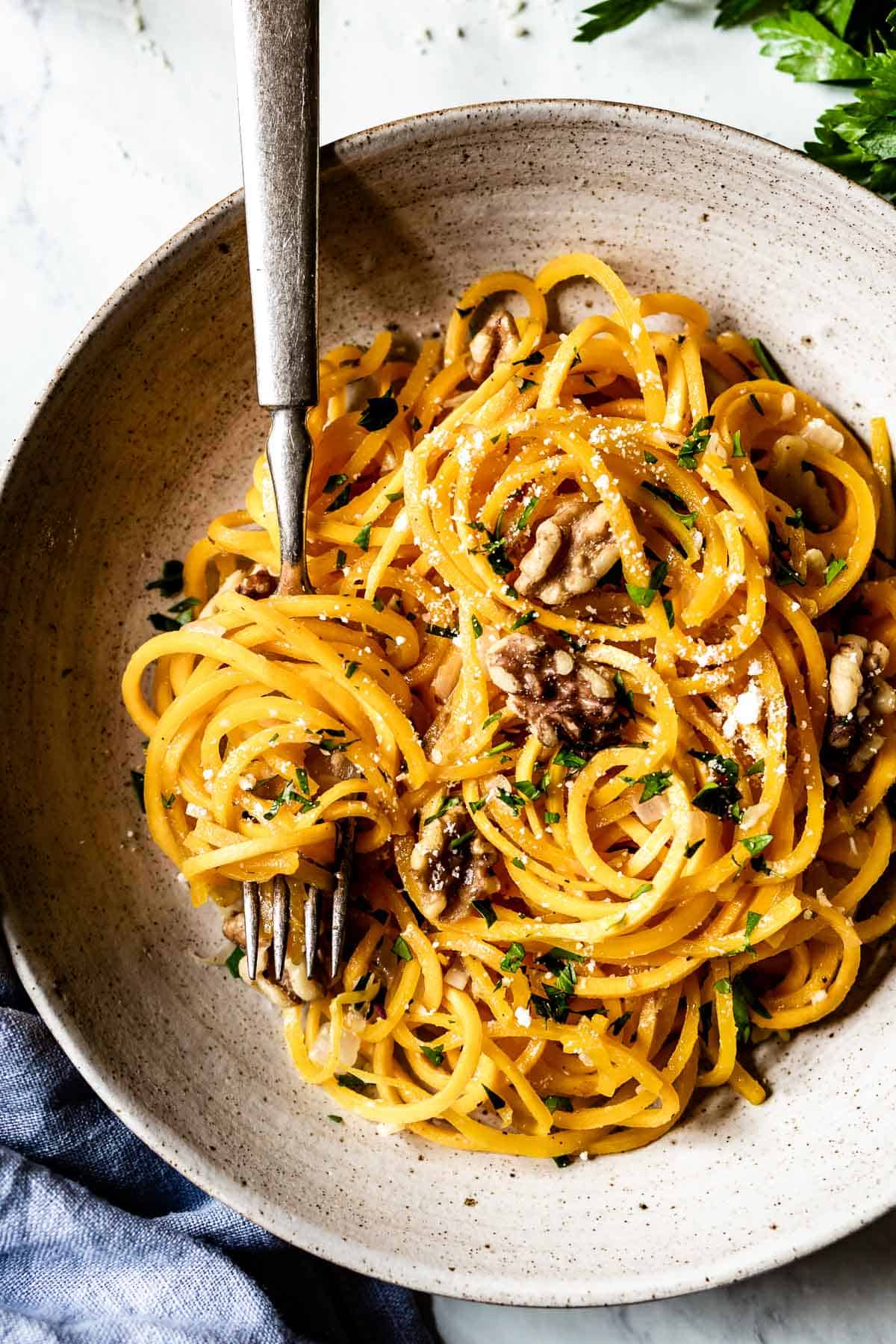 Vegetable noodles to serve with chicken parmesan