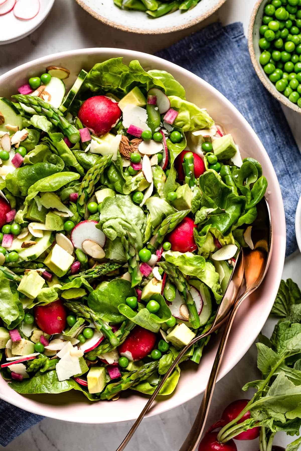 A simple green salad to serve with parmesan crusted chicken