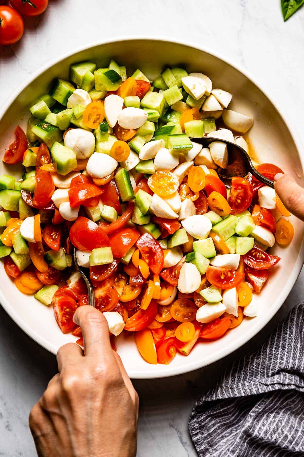 tomato salad with cucumber