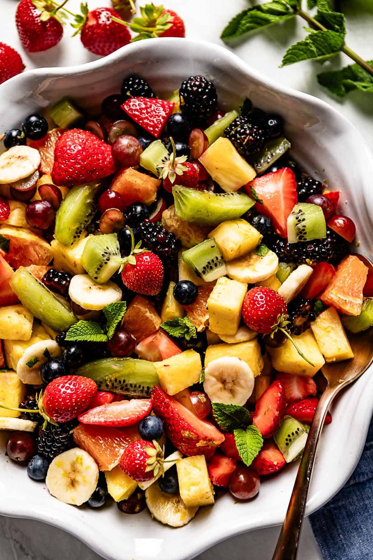 Fruit in a large bowl from the top view.