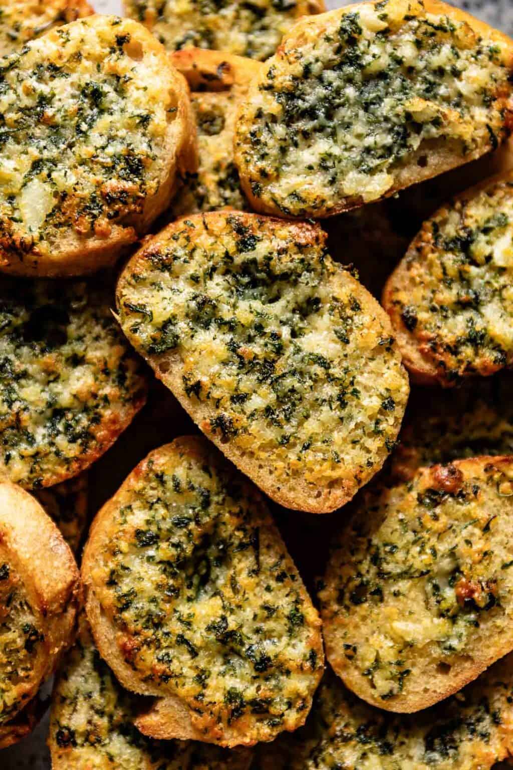 Air Fryer Garlic Bread (Ready in 5 minutes!) Foolproof Living