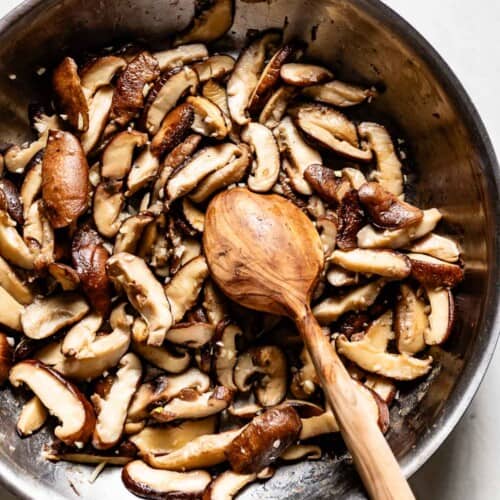 Shiitake Mushrooms Recipe (Quick & Easy) + Ways To Use Them