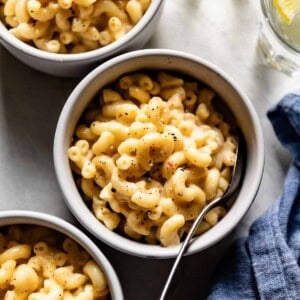 Cottage cheese mac and cheese in bowls from the top view.