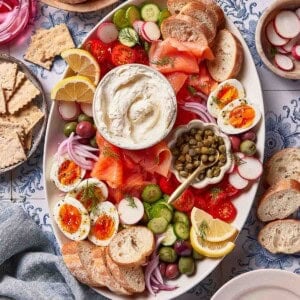 Smoked salmon platter from the top view.